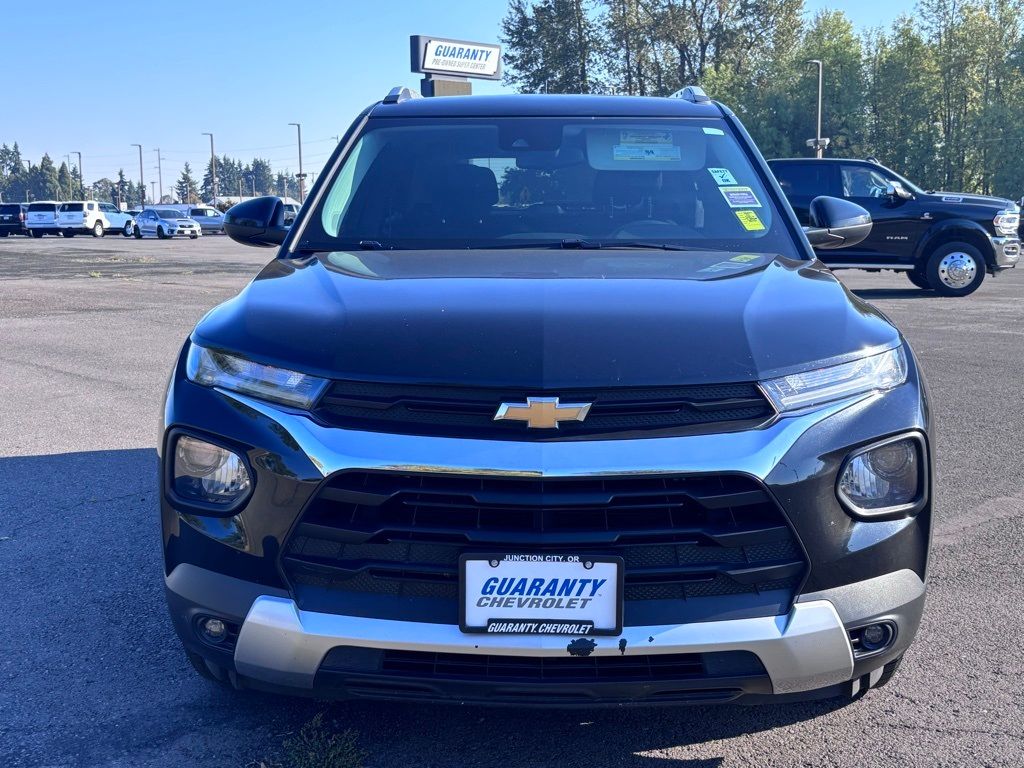 2022 Chevrolet Trailblazer LT photo 2