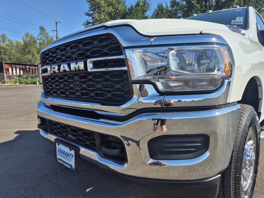 2024 Ram 2500 Tradesman photo 2