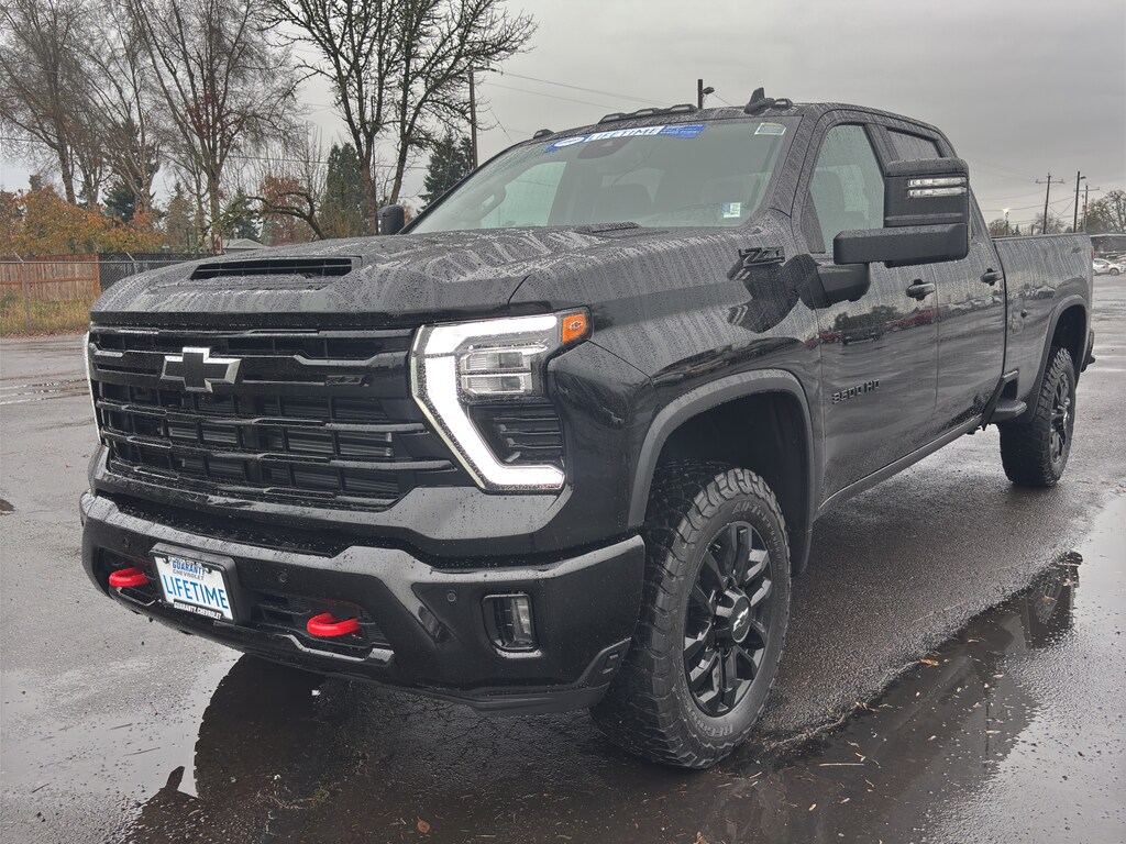2026 Chevrolet Silverado 3500HD LT photo 3