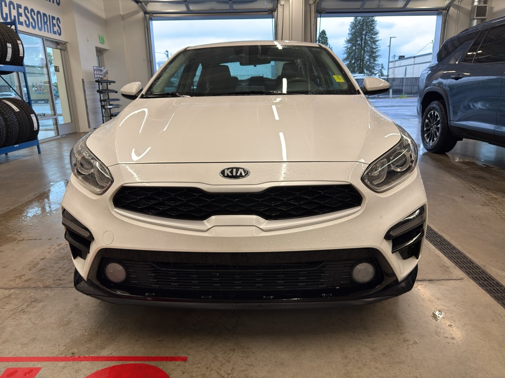 Used 2021 Kia Forte LXS with VIN 3KPF24AD0ME383223 for sale in Junction City, OR