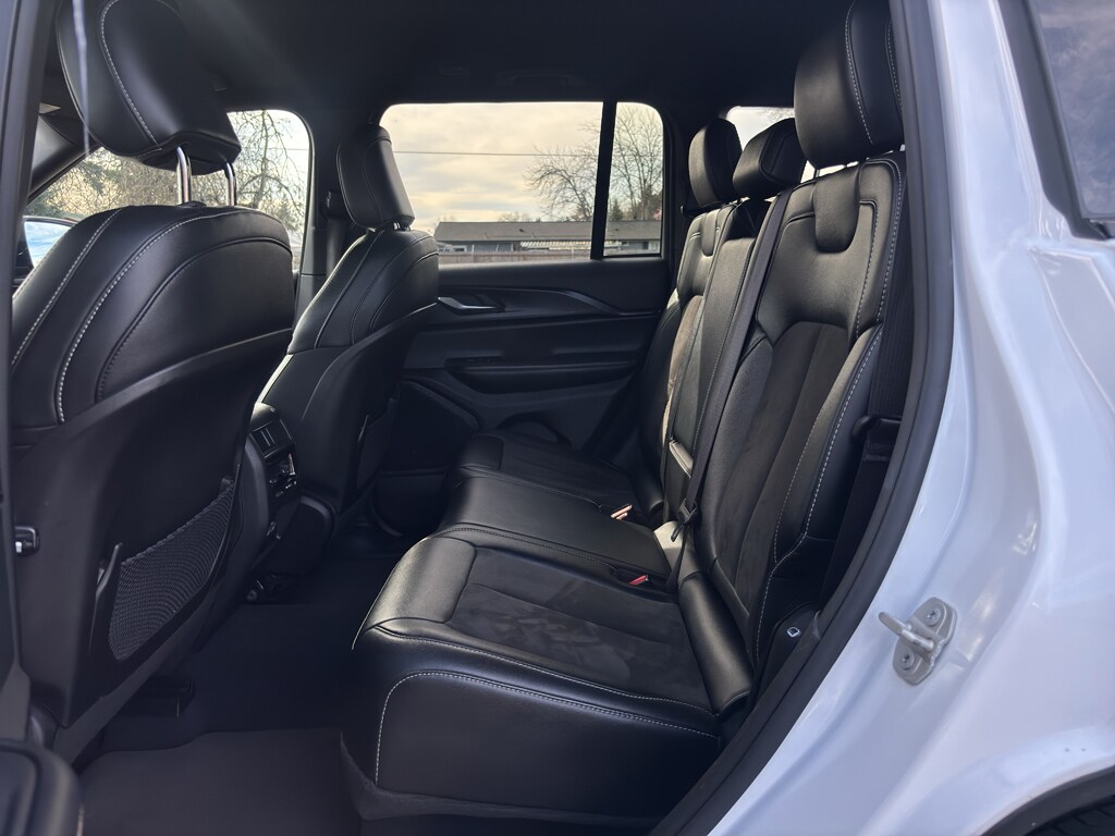 2023 Jeep Grand Cherokee Altitude - Photo 14