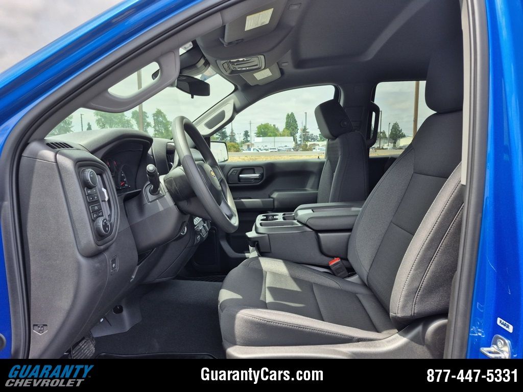 2025 Chevrolet Silverado 1500 Custom - Photo 13