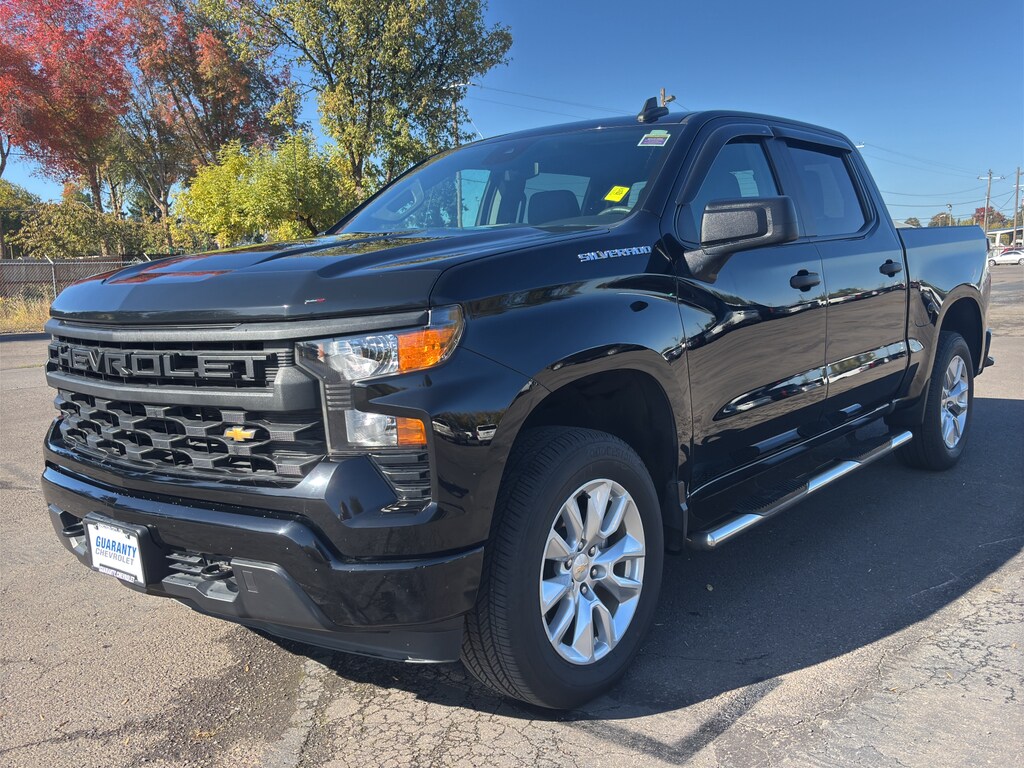 2024 Chevrolet Silverado 1500 Custom photo 3