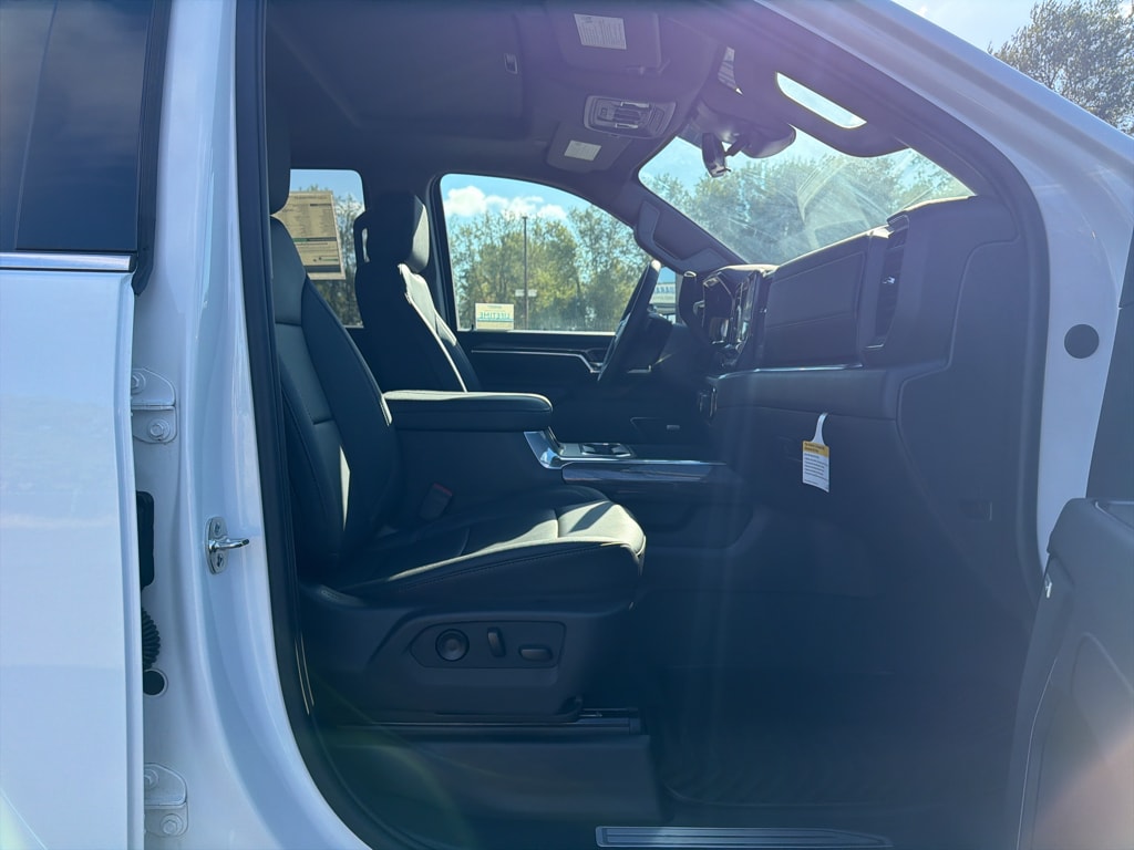 2026 Chevrolet Silverado 2500 HD LTZ - Photo 14