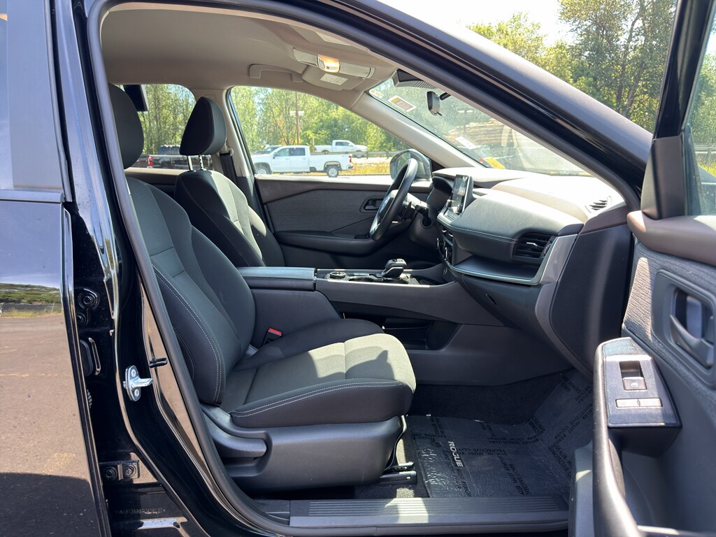2023 Nissan Rogue S - Photo 14
