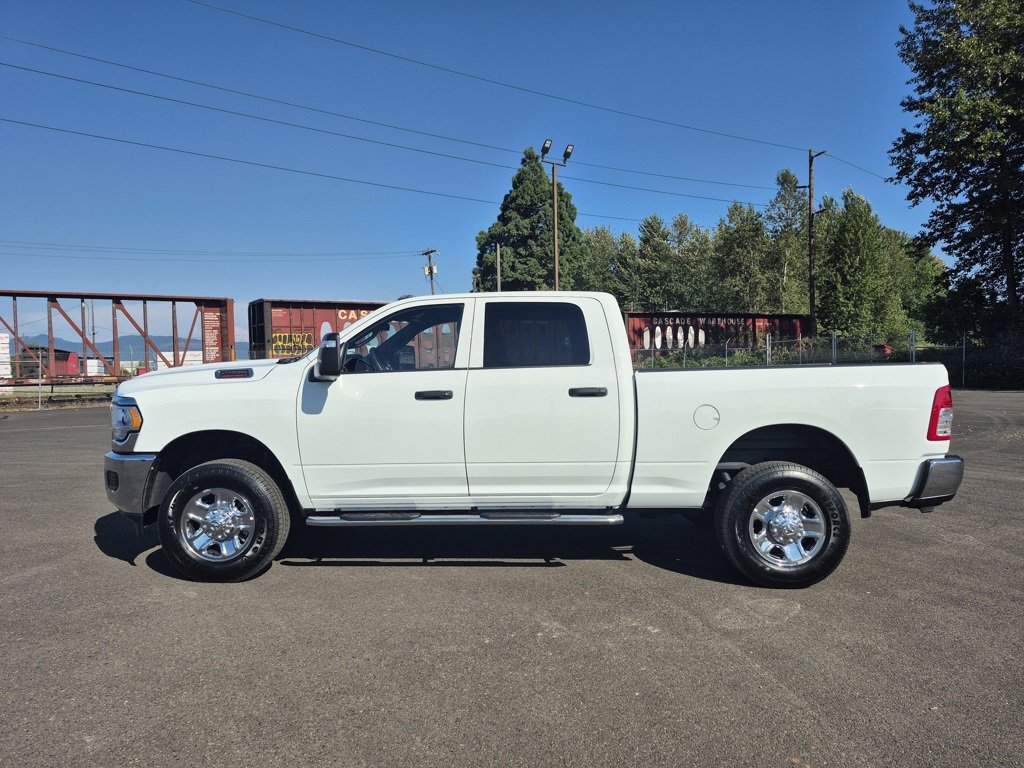2024 Ram 2500 Tradesman photo 3