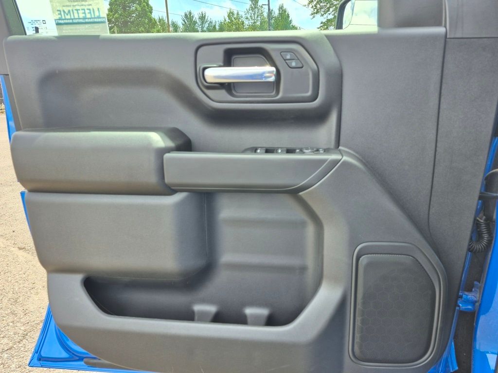 2025 Chevrolet Silverado 1500 Custom - Photo 22