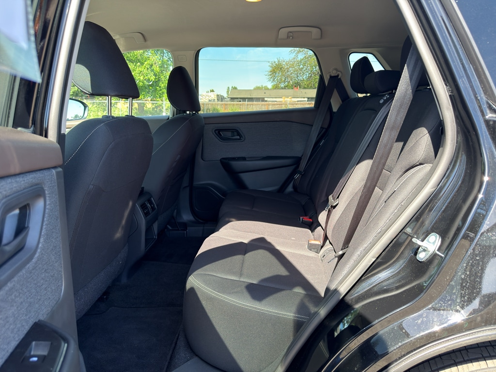 2023 Nissan Rogue S - Photo 16