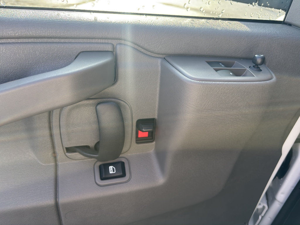 2025 Chevrolet Express Cargo Work Van - Photo 21