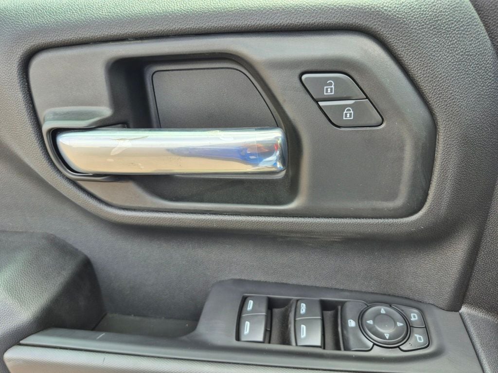 2025 Chevrolet Silverado 1500 Custom - Photo 24