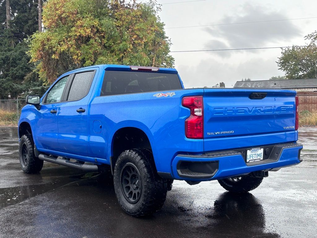 2025 Chevrolet Silverado 1500 Custom - Photo 6