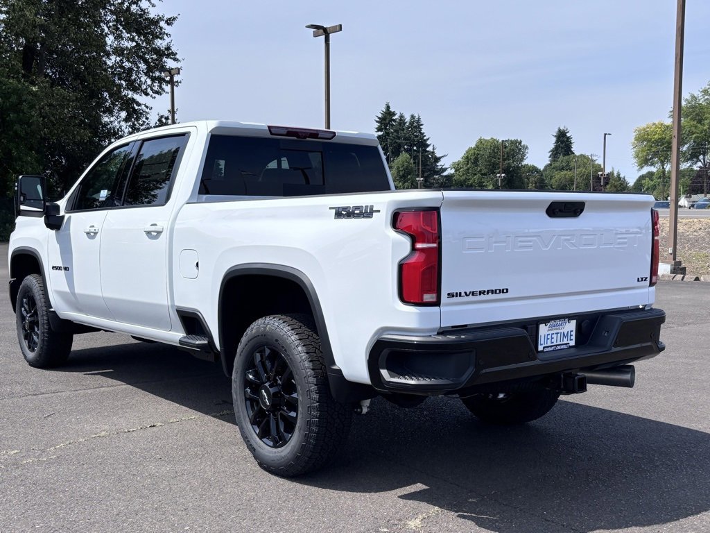2025 Chevrolet Silverado 2500HD LTZ photo 3