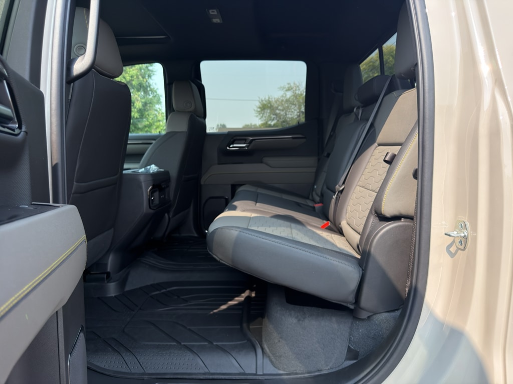 2026 Chevrolet Silverado 1500 ZR2 - Photo 16