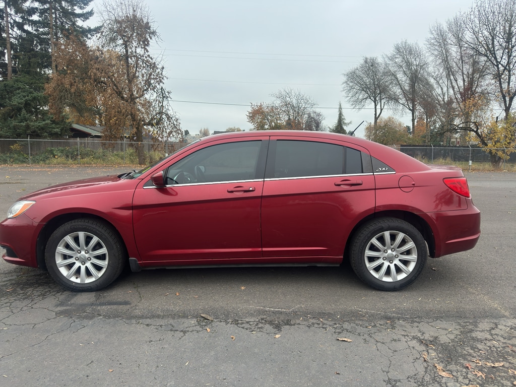 Used 2012 Chrysler 200 Touring with VIN 1C3CCBBB6CN278623 for sale in Junction City, OR