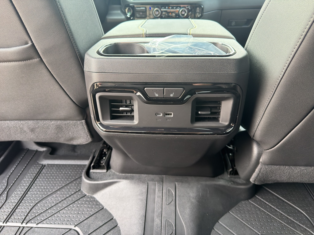 2026 Chevrolet Silverado 1500 ZR2 - Photo 17