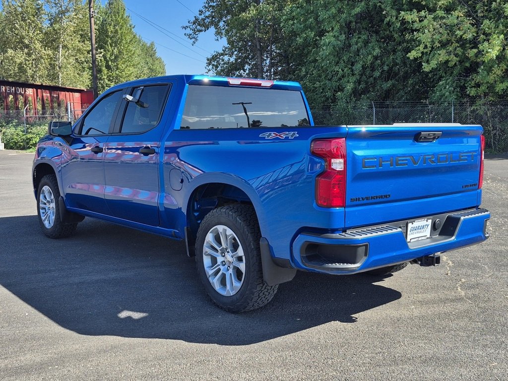 2022 Chevrolet Silverado 1500 Custom photo 3