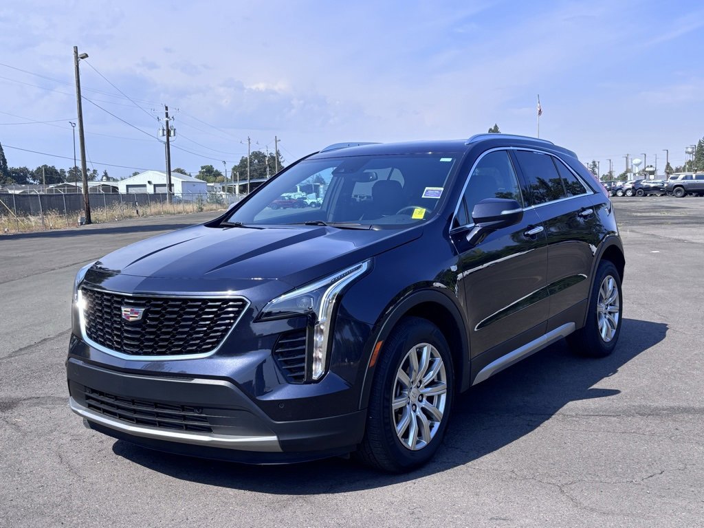 2023 Cadillac XT4 Premium Luxury photo 2