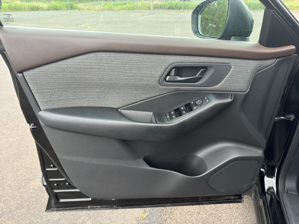 2023 Nissan Rogue S - Photo 17