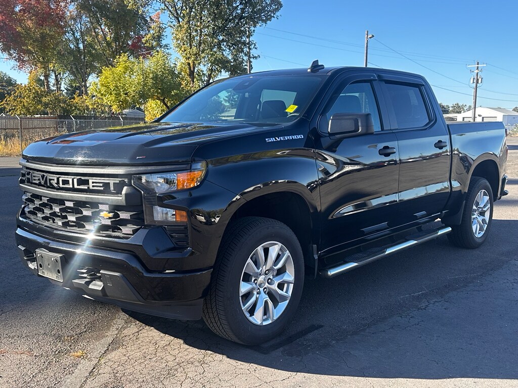 2024 Chevrolet Silverado 1500 LT Trail Boss photo 3