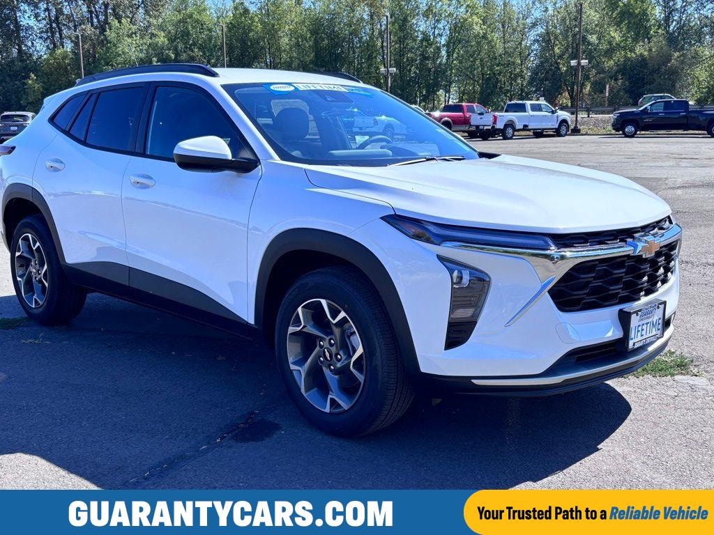 New 2025 Chevrolet Trax LT SUV