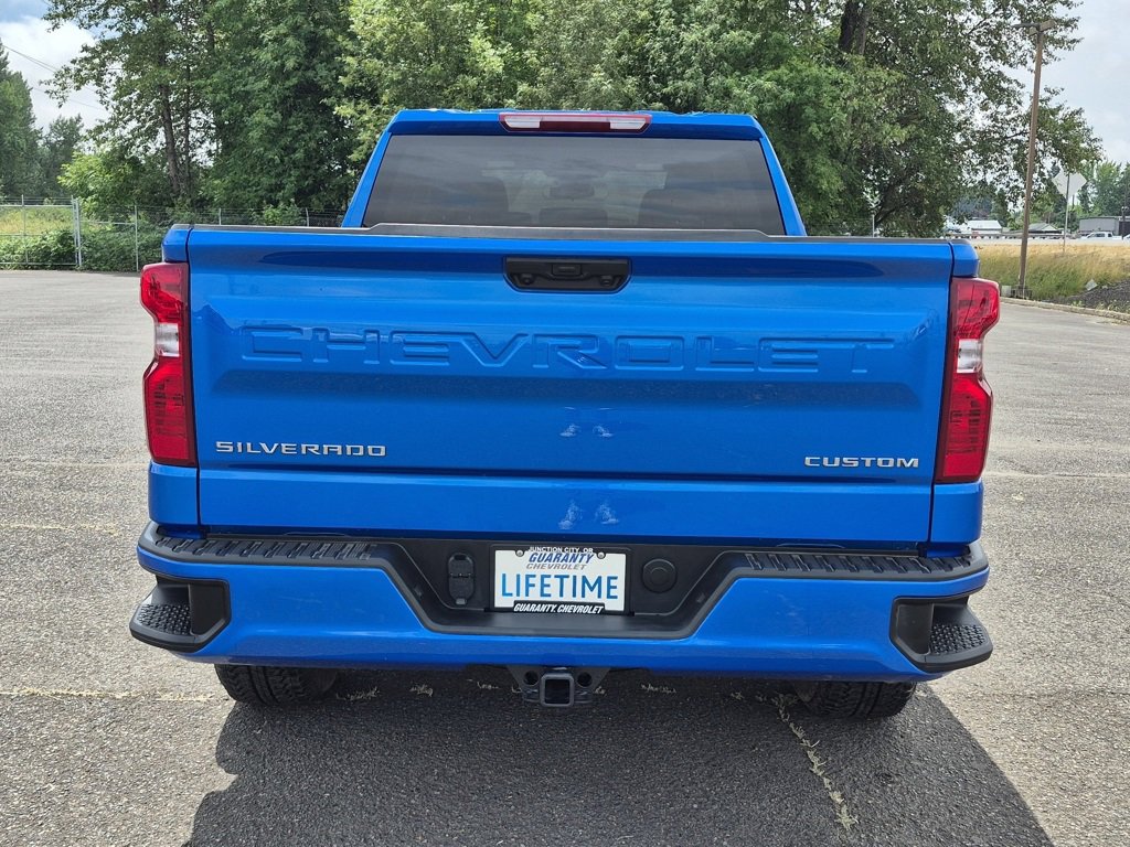 2025 Chevrolet Silverado 1500 Custom photo 4