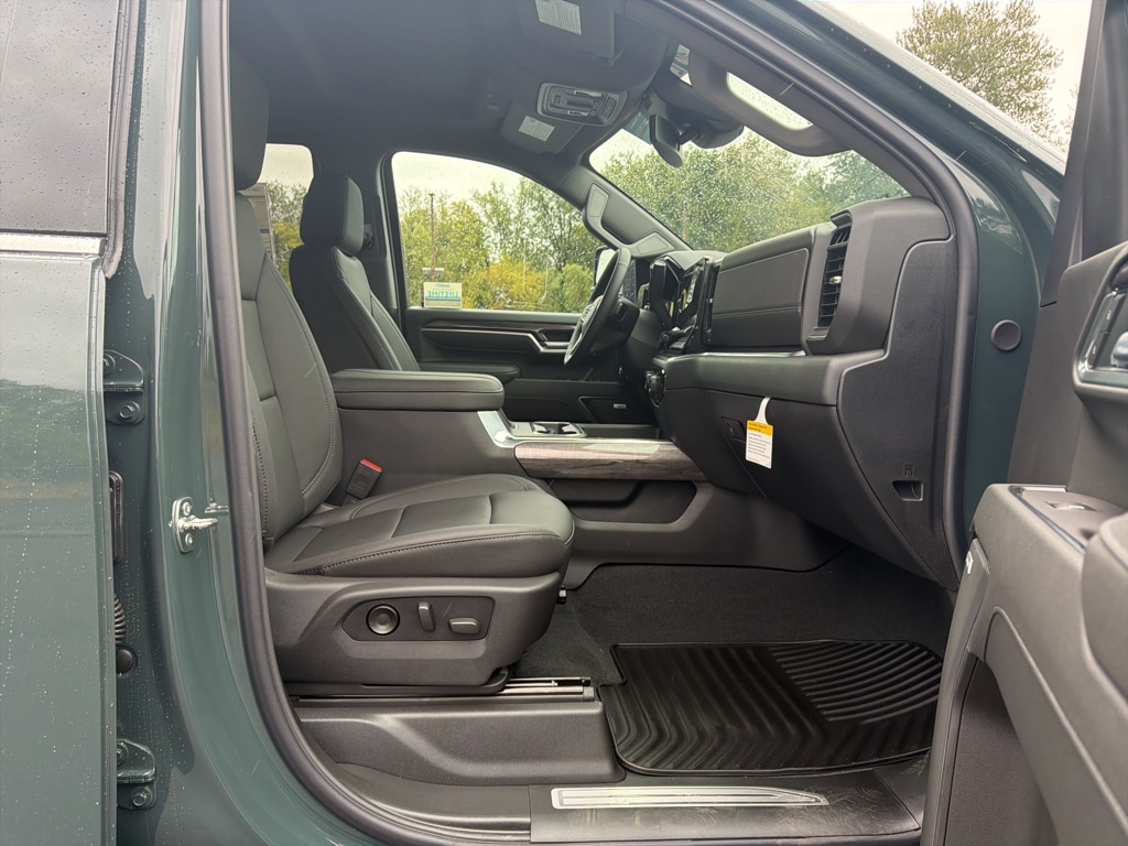 2026 Chevrolet Silverado 3500 HD LTZ - Photo 13