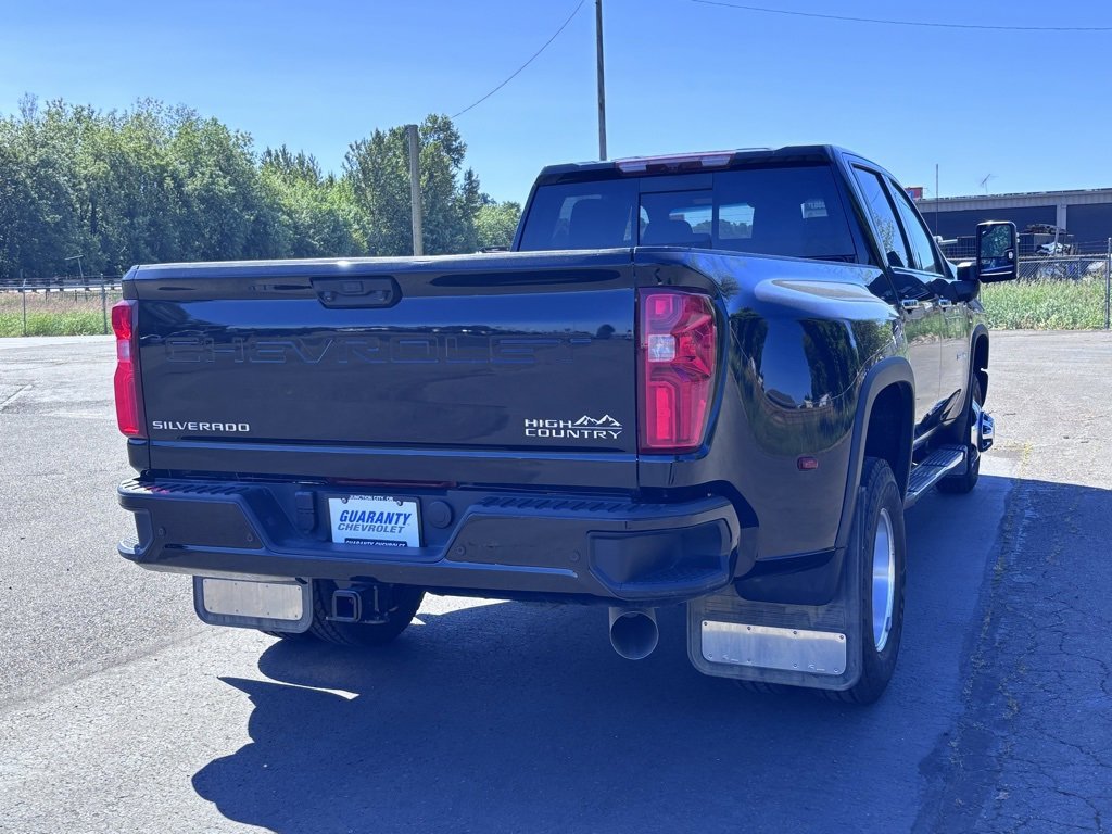 2022 Chevrolet Silverado 3500HD High Country photo 4