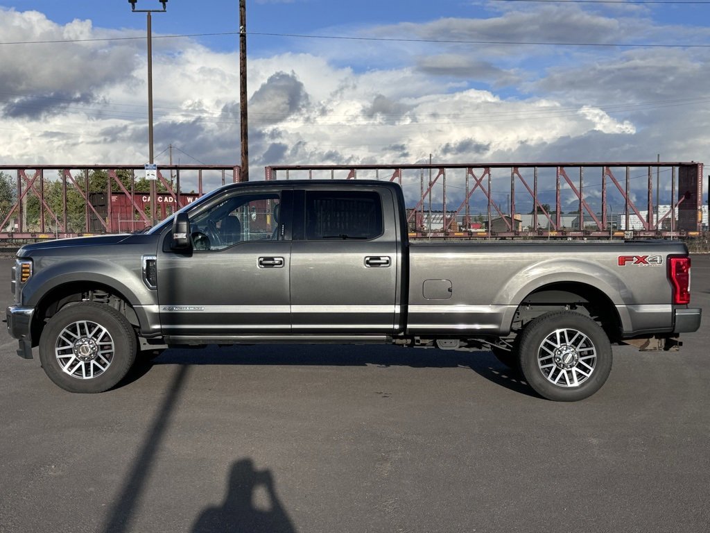 Used 2019 Ford F-350 Super Duty Lariat with VIN 1FT8W3BTXKEC33111 for sale in Junction City, OR