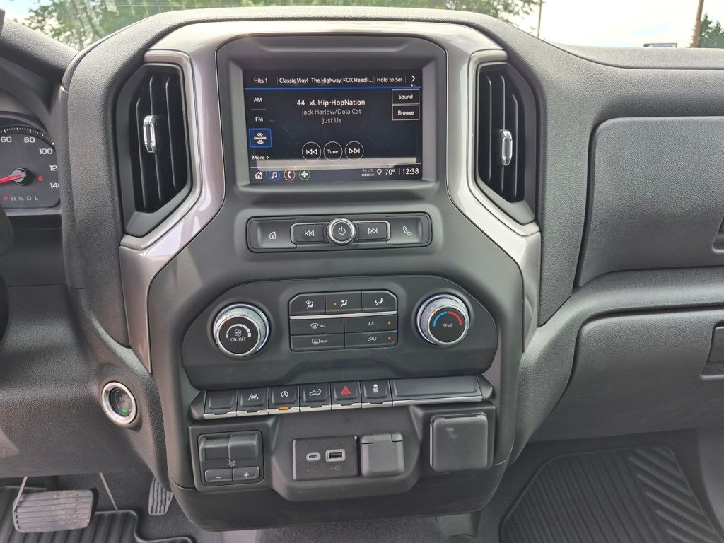 2025 Chevrolet Silverado 1500 Custom - Photo 17