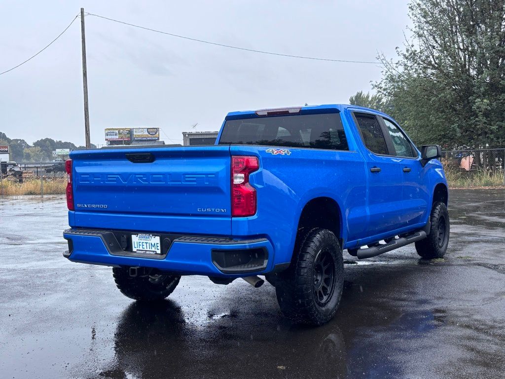 2025 Chevrolet Silverado 1500 Custom - Photo 9