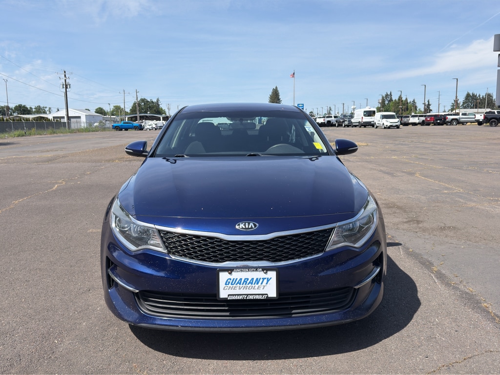 Used 2018 Kia Optima LX with VIN 5XXGT4L36JG189093 for sale in Junction City, OR