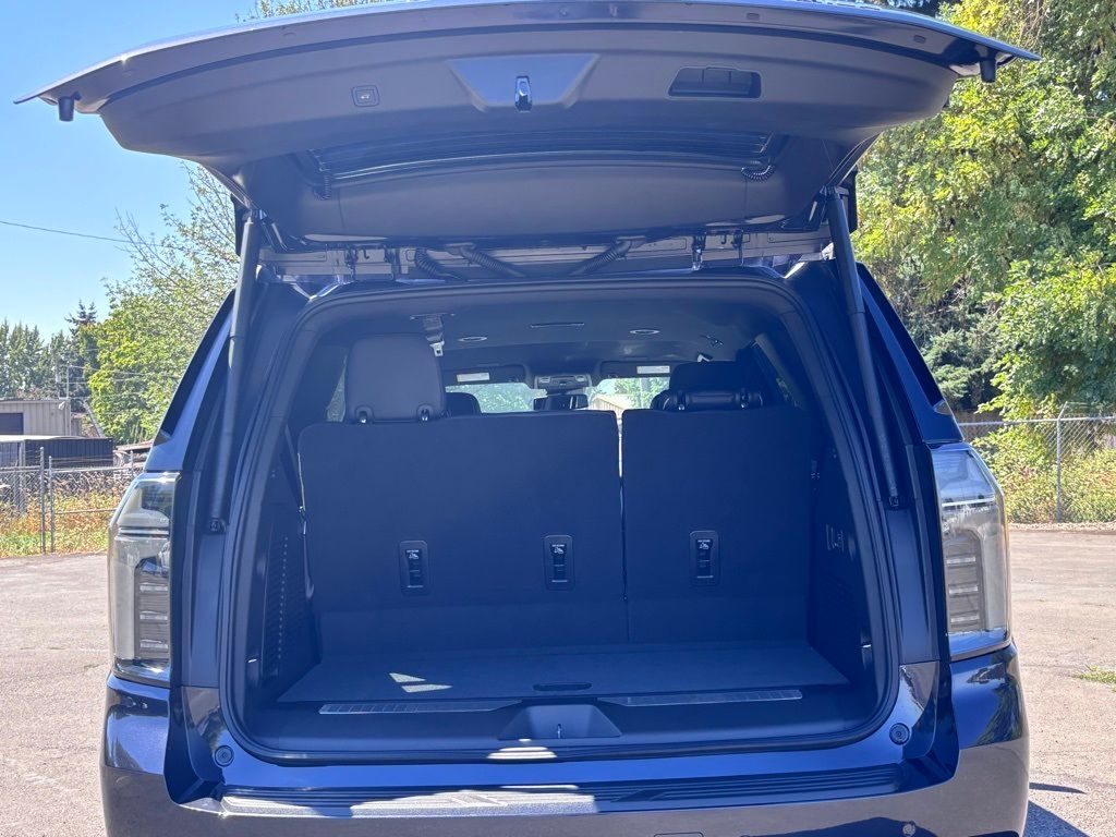 2025 Chevrolet Tahoe Premier - Photo 13