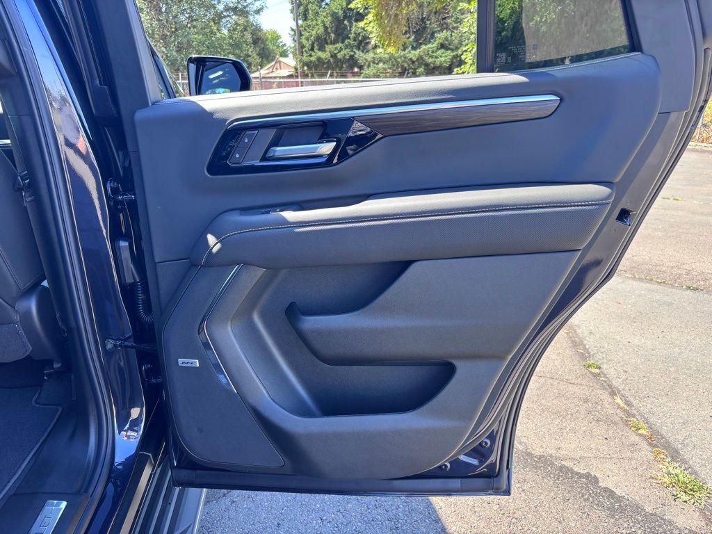 2025 Chevrolet Tahoe Premier - Photo 49