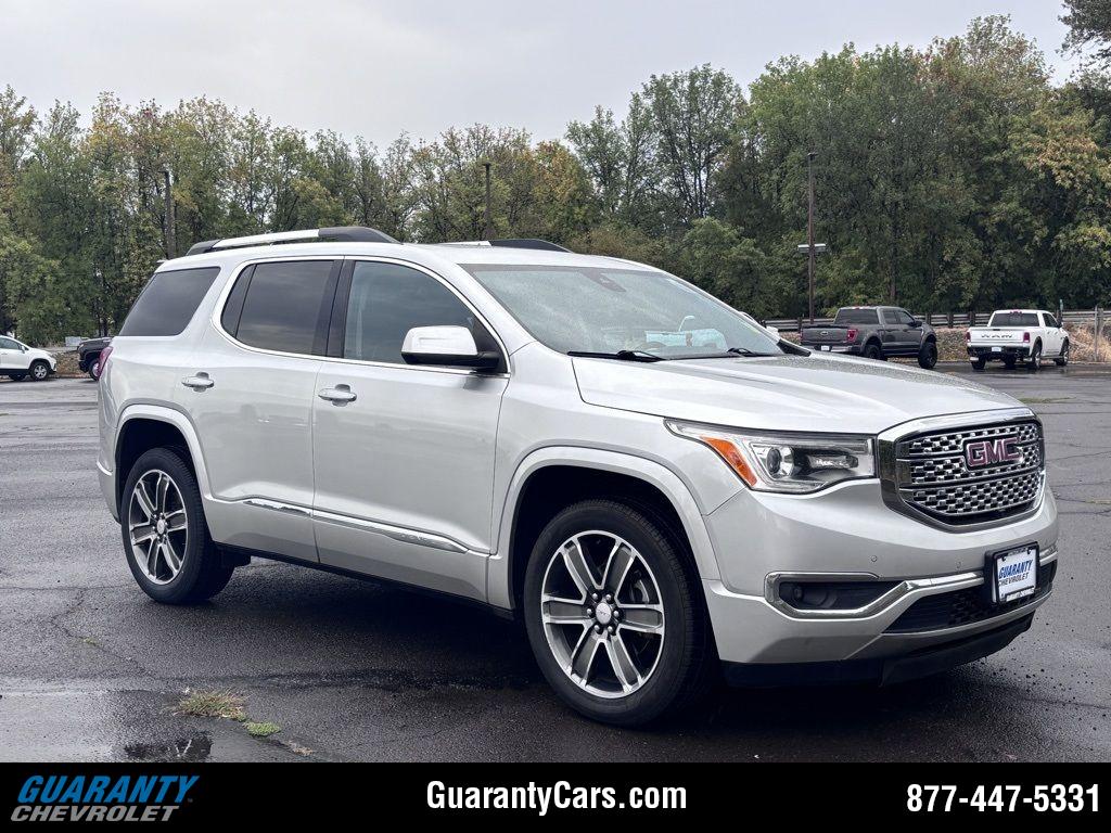 2019 GMC Acadia Denali's photo