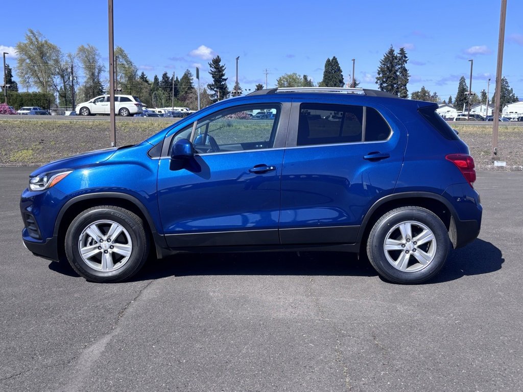 Used 2020 Chevrolet Trax LT with VIN KL7CJLSB0LB330513 for sale in Junction City, OR
