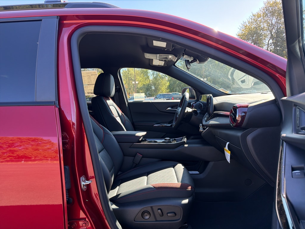 2027 Chevrolet Equinox RS - Photo 14