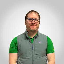 Staff member THOMAS ROSS from ID_f09b23921f20