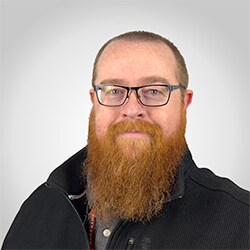 Staff member KRIS CARTER from ID_f09b23921f20