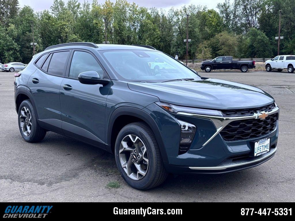 New 2025 Chevrolet Trax LT SUV