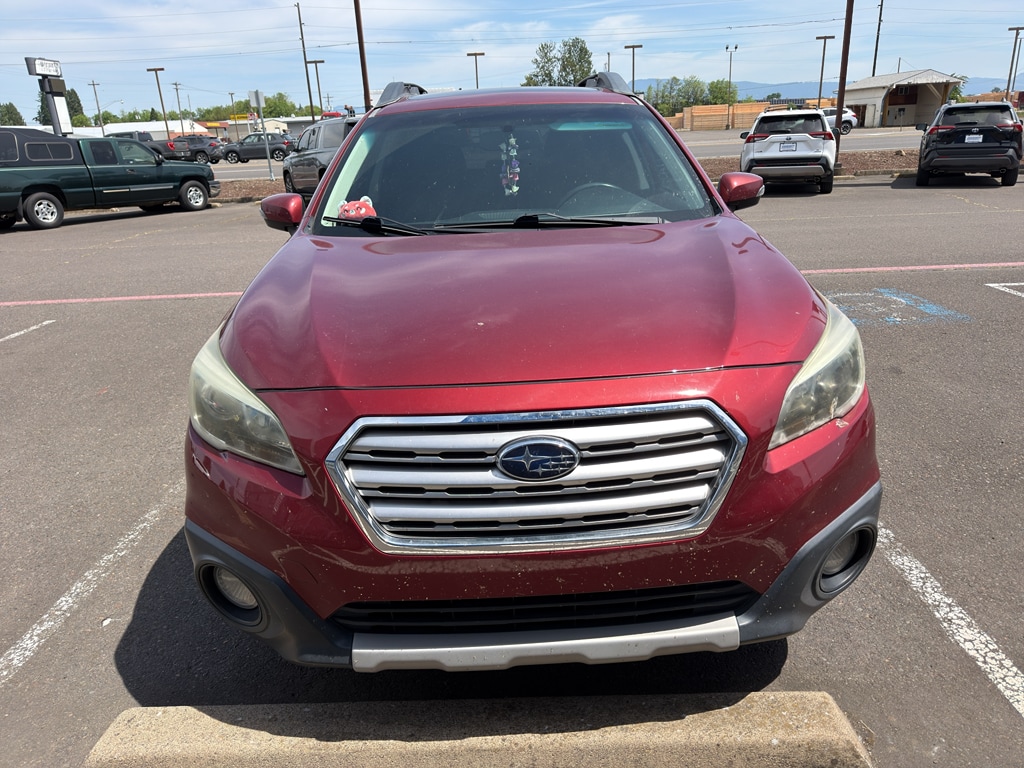 Used 2016 Subaru Outback Limited with VIN 4S4BSALC4G3322742 for sale in Junction City, OR