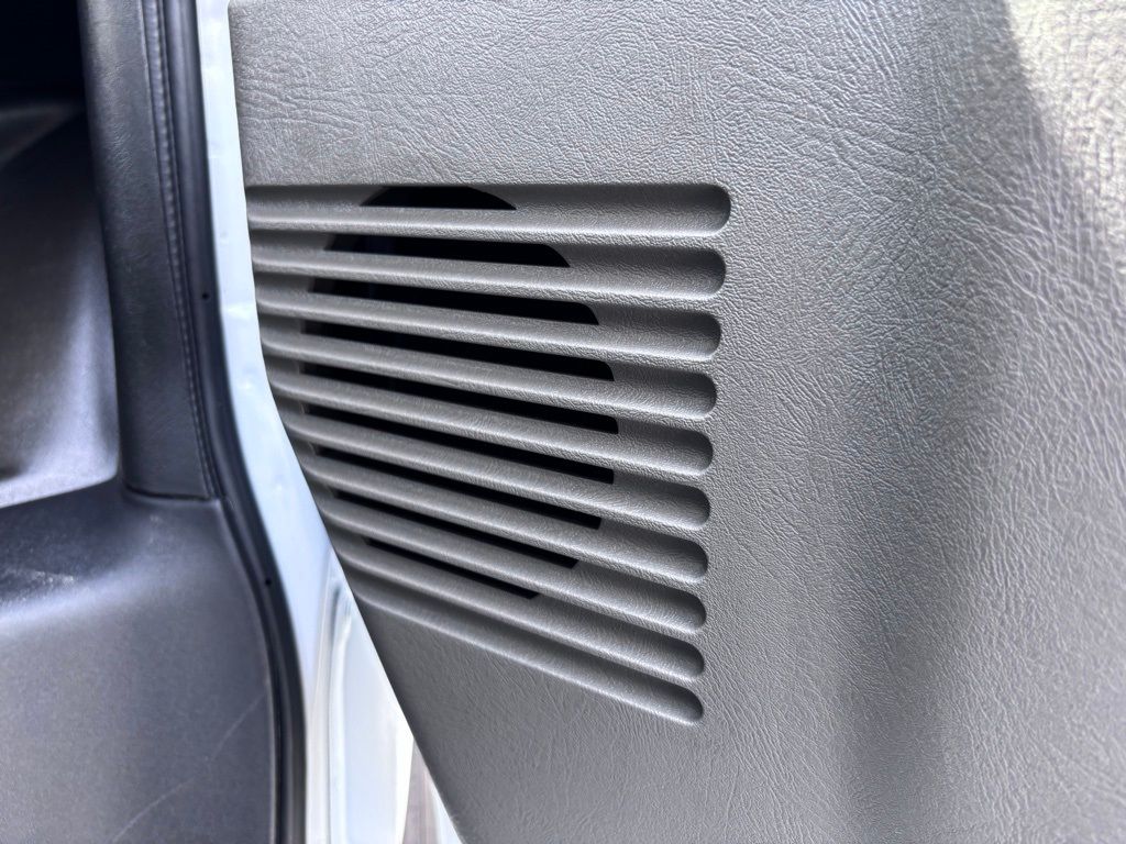 2025 Chevrolet Express Cargo Work Van - Photo 40