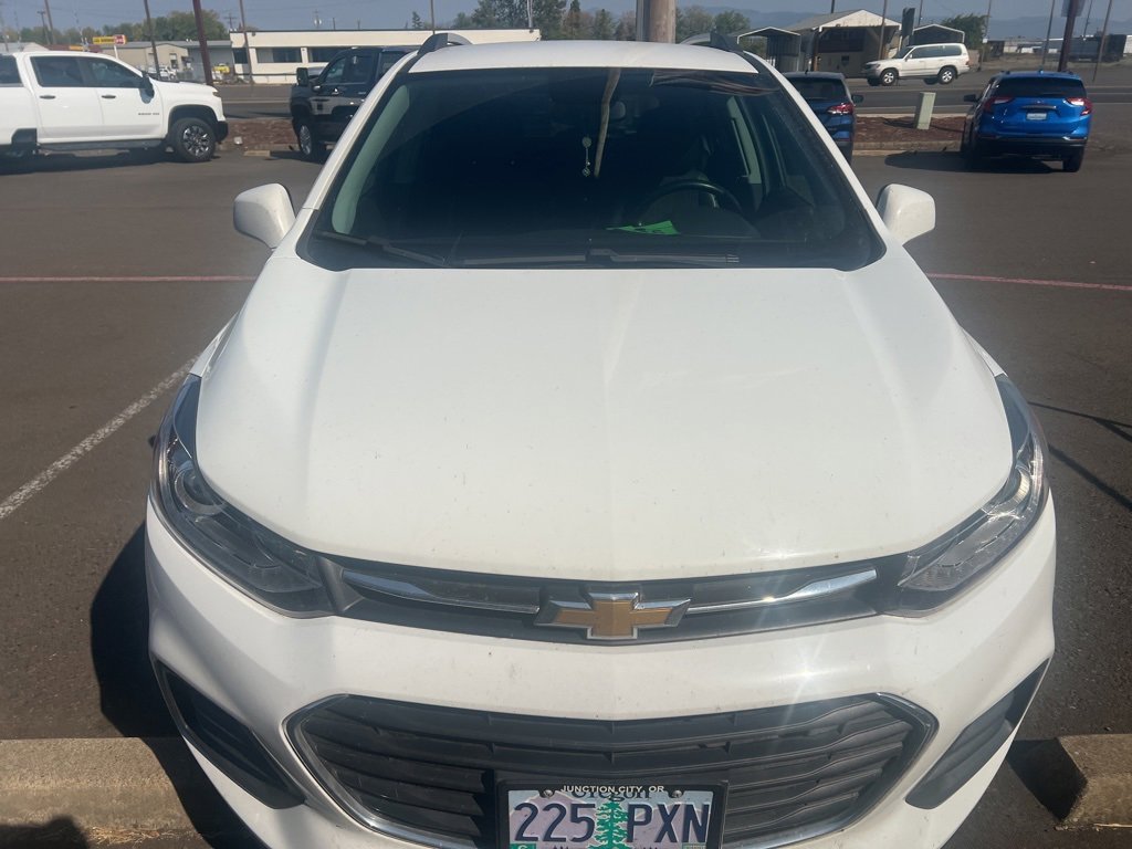 2019 Chevrolet Trax LT photo 2