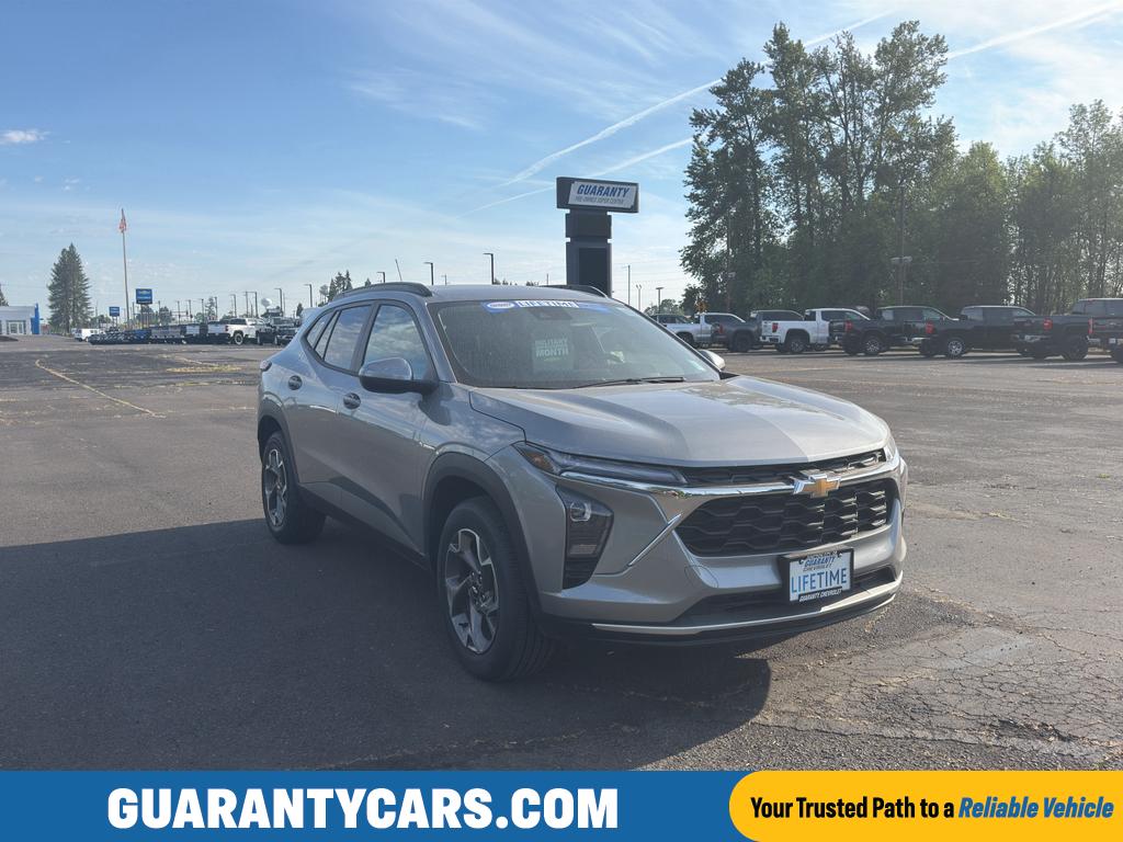 2025 Chevrolet Trax LT's photo