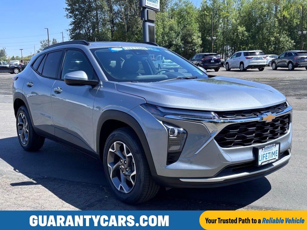 2025 Chevrolet Trax LT's photo