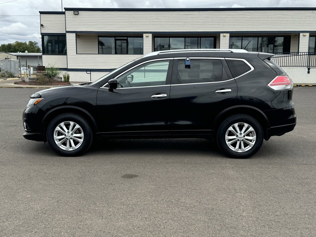 Used 2016 Nissan Rogue SV with VIN KNMAT2MVXGP686482 for sale in Junction City, OR