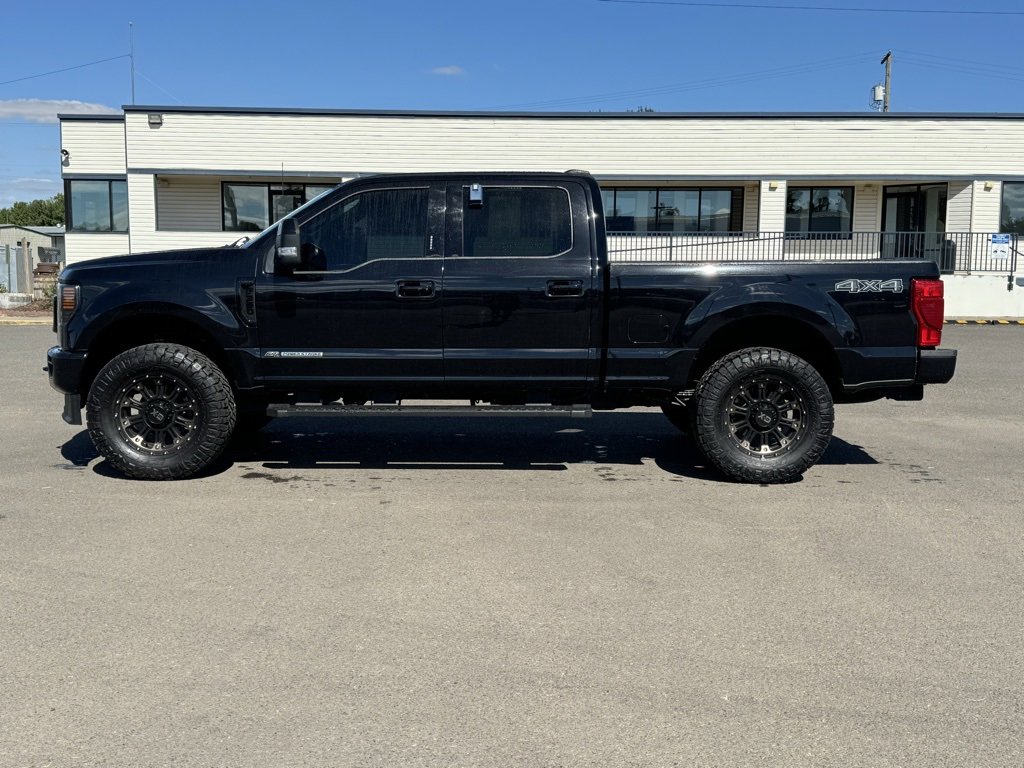 Used 2022 Ford F-350 Super Duty Lariat with VIN 1FT8W3BT1NEE27191 for sale in Junction City, OR