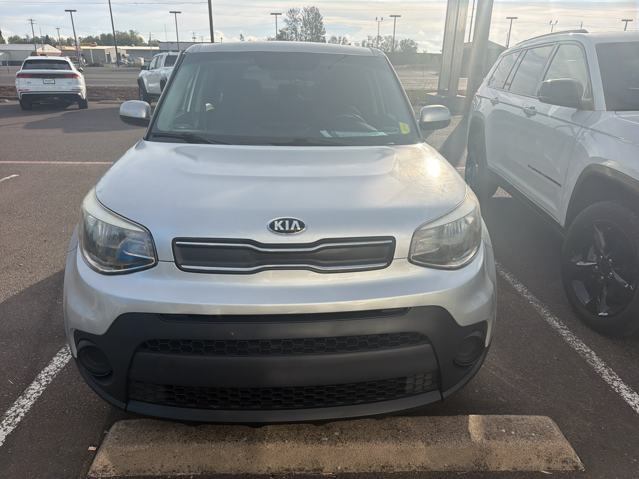 Used 2018 Kia Soul Base with VIN KNDJN2A2XJ7579038 for sale in Junction City, OR