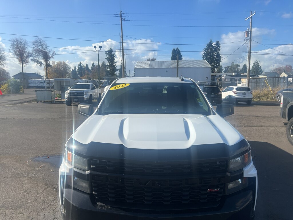 2021 Chevrolet Silverado 1500 Custom Trail Boss photo 2