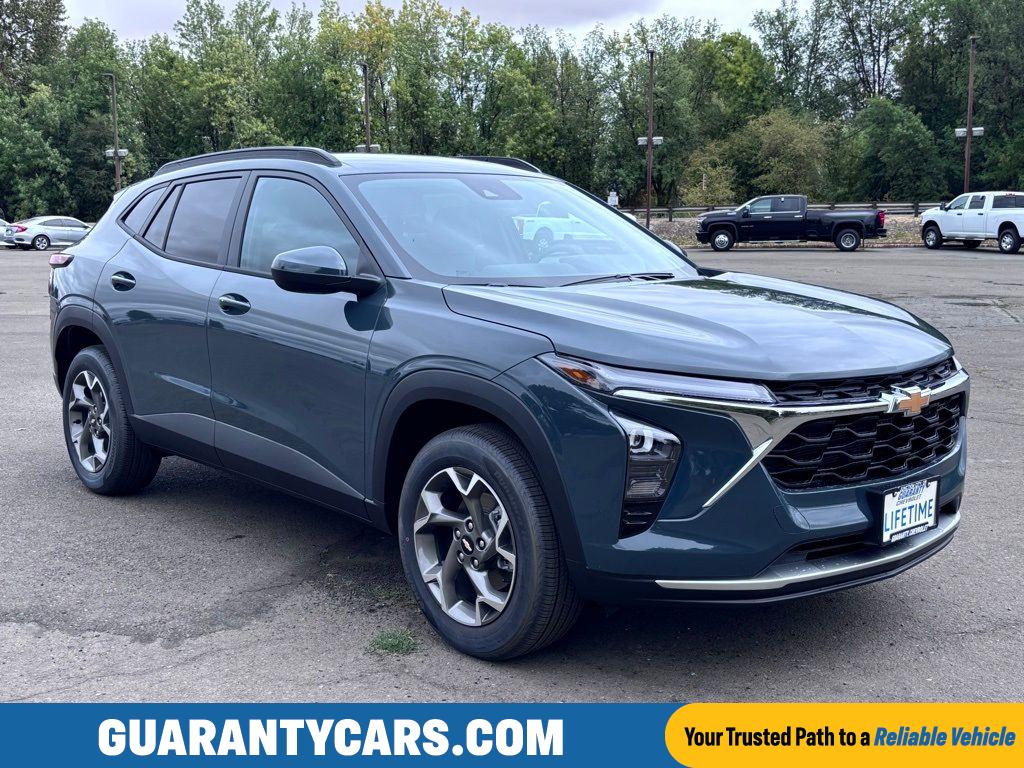 2025 Chevrolet Trax LT's photo