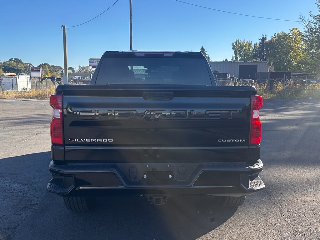 2024 Chevrolet Silverado 1500 LT Trail Boss photo 2